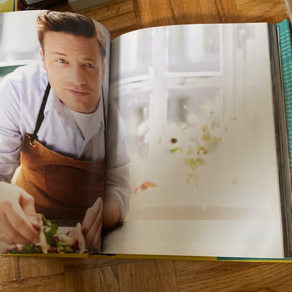 3/$28 Everyday Super Food recipe book by Jamie Oliver, HB new - Picture 5 of 10